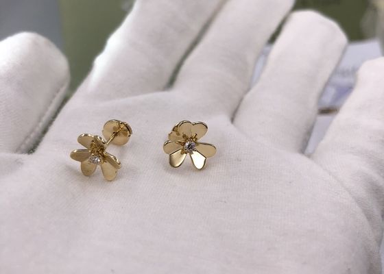 하트 모양의 꽃잎이 있는 독특한 광택 다이아몬드 18K 골드 귀걸이